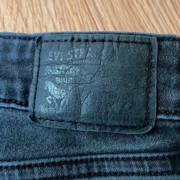 Levi's Jeans Womens 12 Gray Charcoal Mid Rise Skinny Western Barn Minimalist - Picture 12 of 12